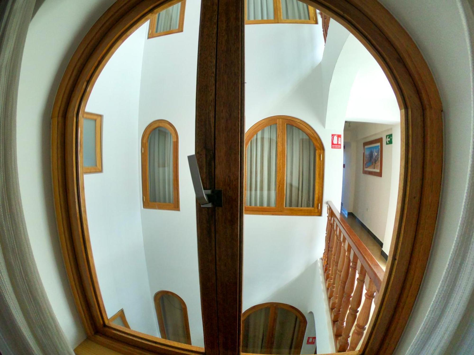Akilpo Home Уарас Стая снимка