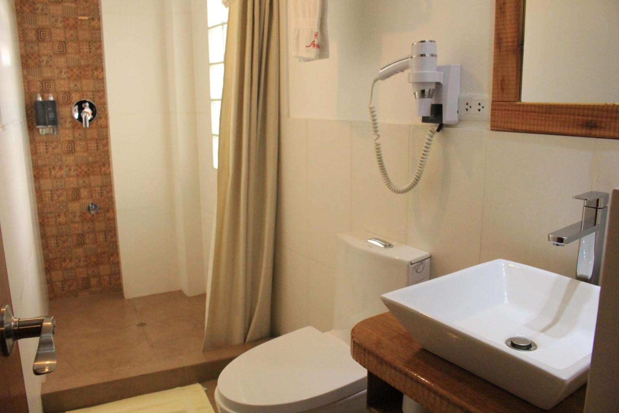 Akilpo Home Уарас Екстериор снимка